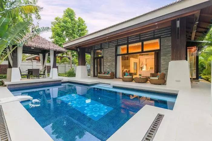 別墅游泳池設(shè)備,別墅泳池設(shè)備